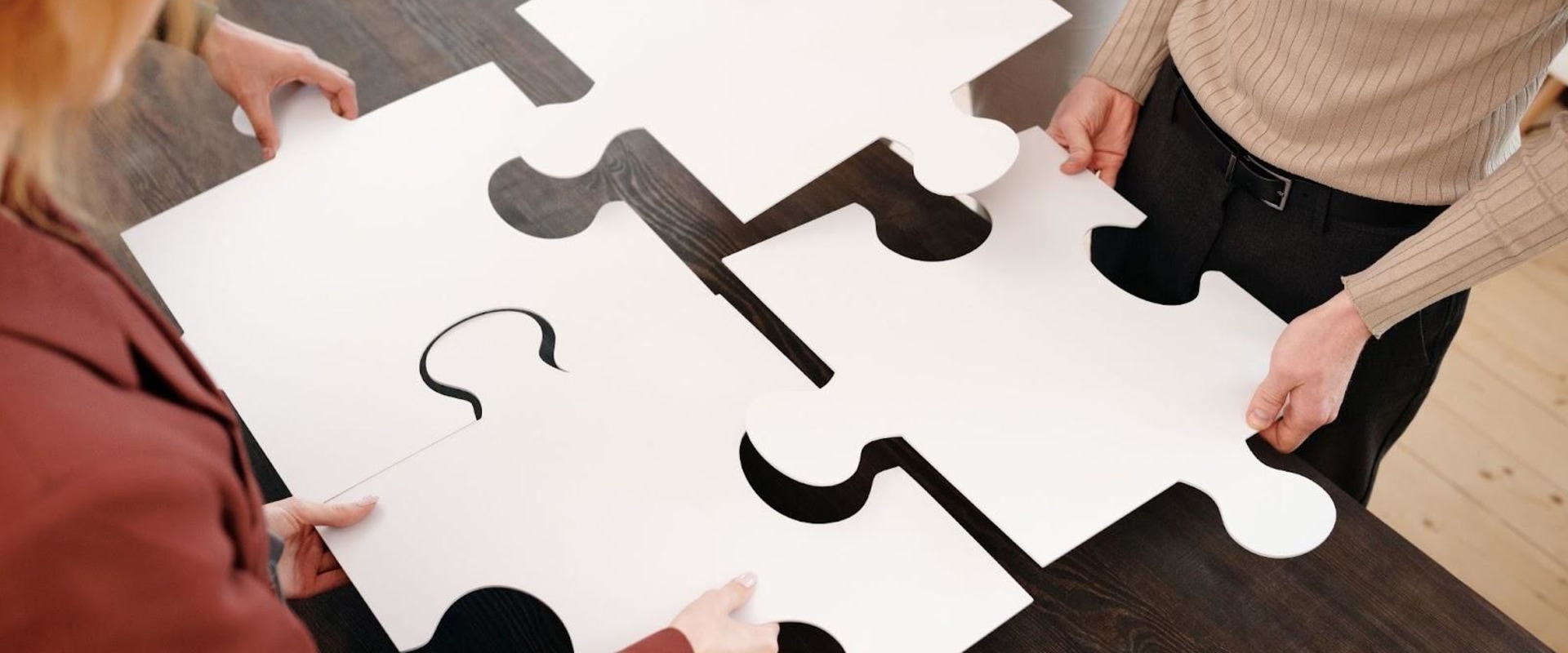 Choosing the Right Team Size and Members for an Escape Room Game